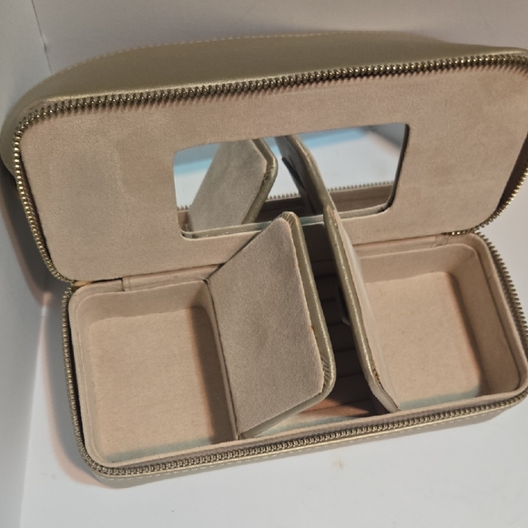 Beige Cosmetic and Jewelry  Pouch - Picture 5 of 12